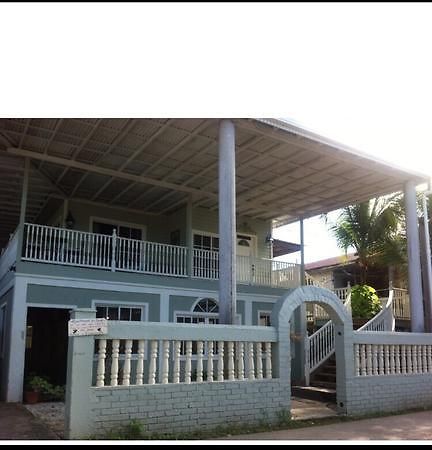 Cooper'S Inn Utila Zewnętrze zdjęcie